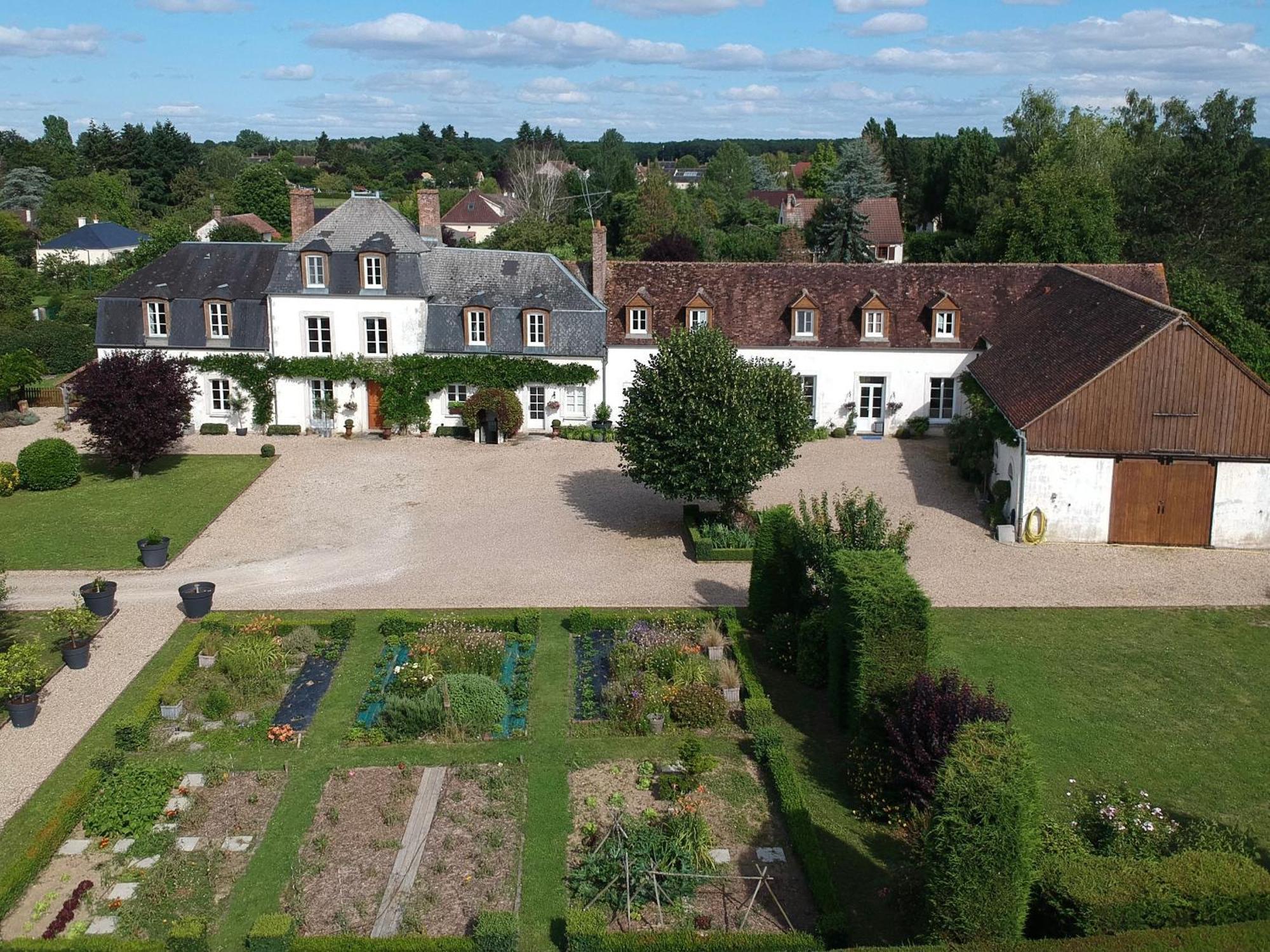 Maison De Famille Pres De Montargis - Elegance Et Confort En Foret - Fr-1-590-354 Paucourt Ngoại thất bức ảnh